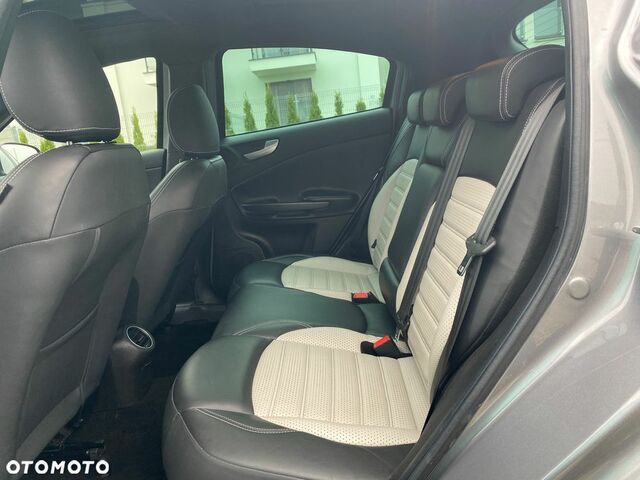 Альфа Ромео Giulietta 2016 у Європі на Automoto.ua Сірий Альфа Ромео Giulietta, об'ємом двигуна 1 л та пробігом 159 тис. км за 8717 $, фото 9 на Automoto.ua