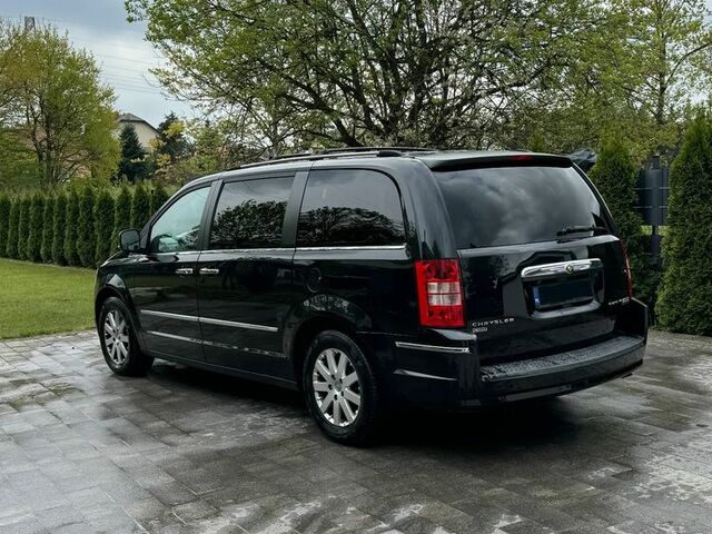 Крайслер Grand Voyager, об'ємом двигуна 2.77 л та пробігом 199 тис. км за 7754 $, фото 3 на Automoto.ua