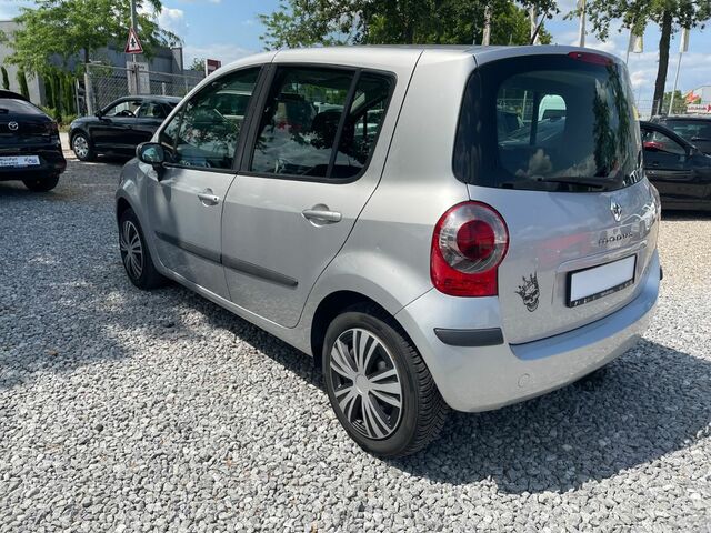 Рено Модус 2006 у Європі на Automoto.ua Сірий Рено Модус, об'ємом двигуна 1.15 л та пробігом 104 тис. км за 3842 $, фото 3 на Automoto.ua