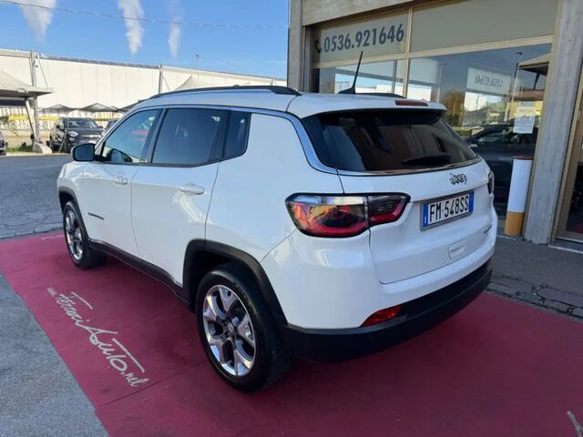 Джип Компас 2018 в Европе на Automoto.ua Белый Джип Компас, объемом двигателя 1.6 л и пробегом 70 тыс. км за 19213 $, фото 3 на Automoto.ua