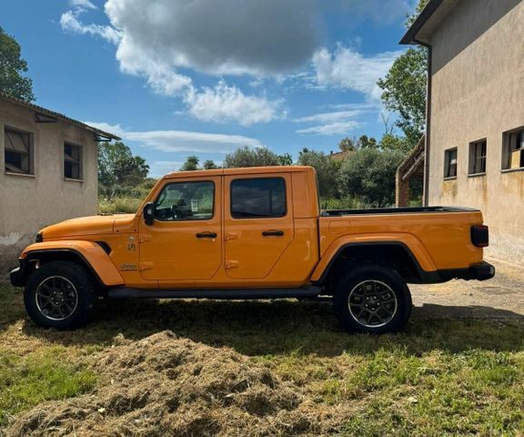 Джип Gladiator 2022 в Европе на Automoto.ua Черный Джип Gladiator, объемом двигателя 2.99 л и пробегом 50 тыс. км за 44484 $, фото 1 на Automoto.ua