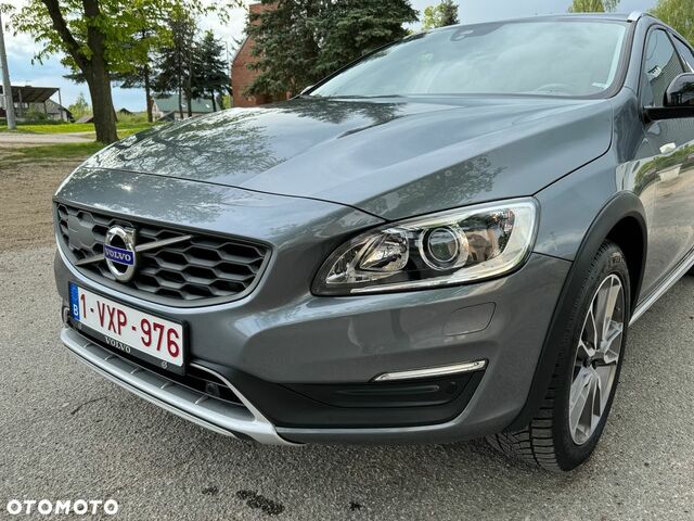 Вольво V60 Cross Country, объемом двигателя 1.97 л и пробегом 162 тыс. км за 12937 $, фото 3 на Automoto.ua