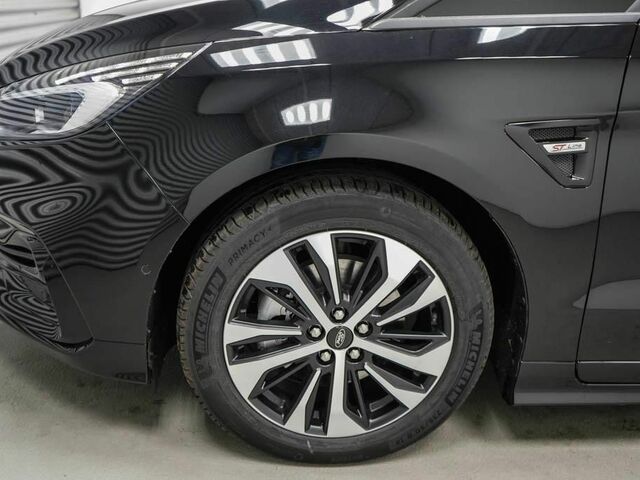 Черный Форд С-Макс, объемом двигателя 2.49 л и пробегом 20 тыс. км за 49771 $, фото 3 на Automoto.ua
