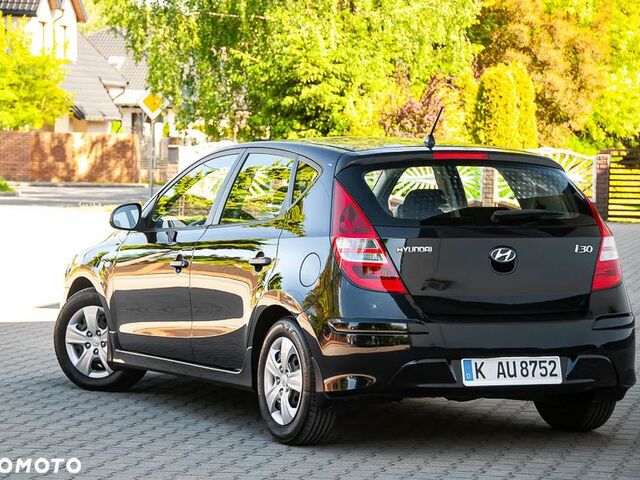 Хендай i30, об'ємом двигуна 1.4 л та пробігом 139 тис. км за 4319 $, фото 12 на Automoto.ua