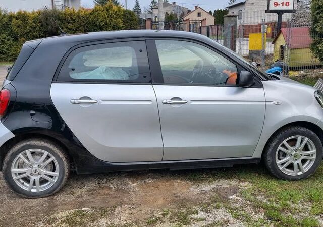 Смарт Forfour, об'ємом двигуна 0 л та пробігом 14 тис. км за 11447 $, фото 7 на Automoto.ua