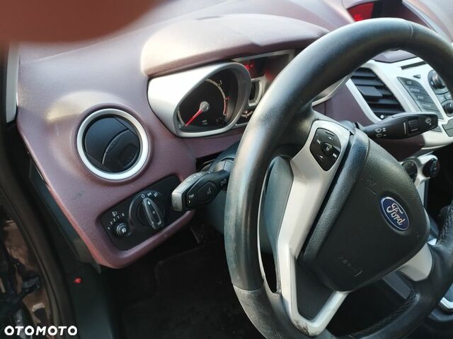 Форд Фиеста, объемом двигателя 1.39 л и пробегом 106 тыс. км за 5076 $, фото 22 на Automoto.ua