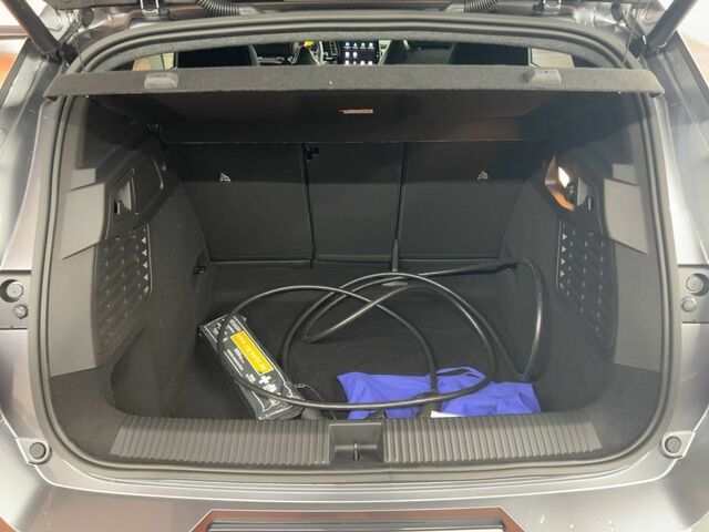 Рено Scenic E-TECH 2025 в Европе на Automoto.ua Серый Рено Scenic E-TECH, объемом двигателя 0 л и пробегом 6 тыс. км за 51785 $, фото 20 на Automoto.ua