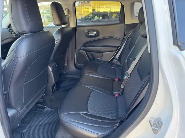 Джип Компас 2018 в Европе на Automoto.ua Белый Джип Компас, объемом двигателя 1.6 л и пробегом 70 тыс. км за 19213 $, фото 7 на Automoto.ua