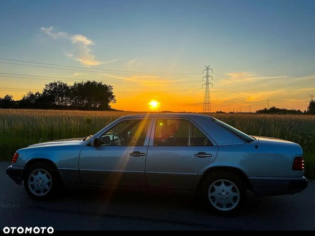 Мерседес В124, об'ємом двигуна 2 л та пробігом 307 тис. км за 3672 $, фото 30 на Automoto.ua