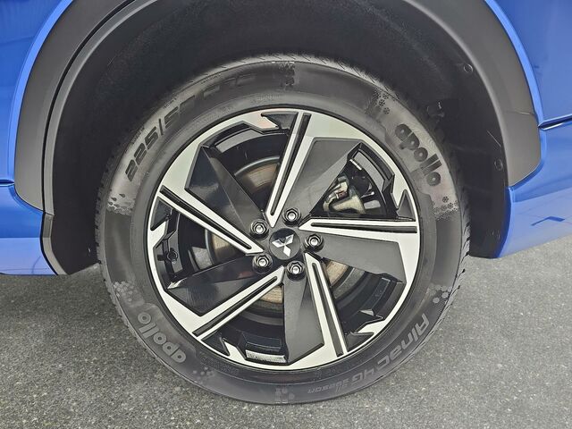 Мицубиси Eclipse Cross 2025 в Европе на Automoto.ua Мицубиси Eclipse Cross, объемом двигателя 2.4 л и пробегом 7 тыс. км за 30490 $, фото 6 на Automoto.ua