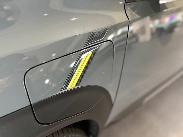 Рено R 4 2025 в Европе на Automoto.ua Серый Рено R 4, объемом двигателя 0 л и пробегом 10 тыс. км за 41438 $, фото 38 на Automoto.ua