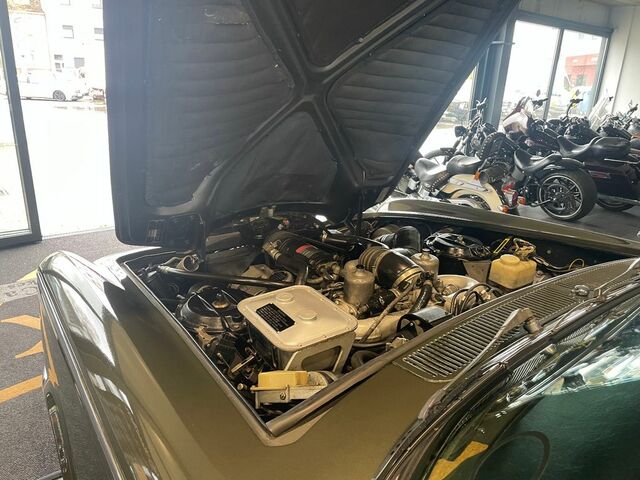 Зелений Ролс Ройс Silver Shadow, об'ємом двигуна 6.75 л та пробігом 119 тис. км за 26832 $, фото 15 на Automoto.ua