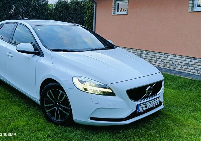 Вольво V40, об'ємом двигуна 1.97 л та пробігом 169 тис. км за 12959 $, фото 1 на Automoto.ua