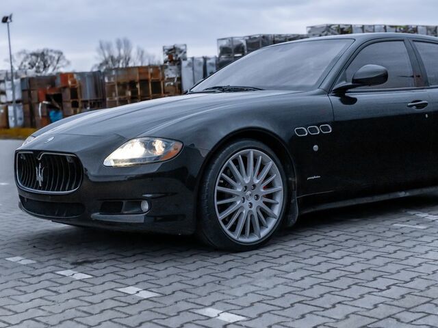 Чорний Мазераті Quattroporte, об'ємом двигуна 4.69 л та пробігом 29 тис. км за 68432 $, фото 10 на Automoto.ua