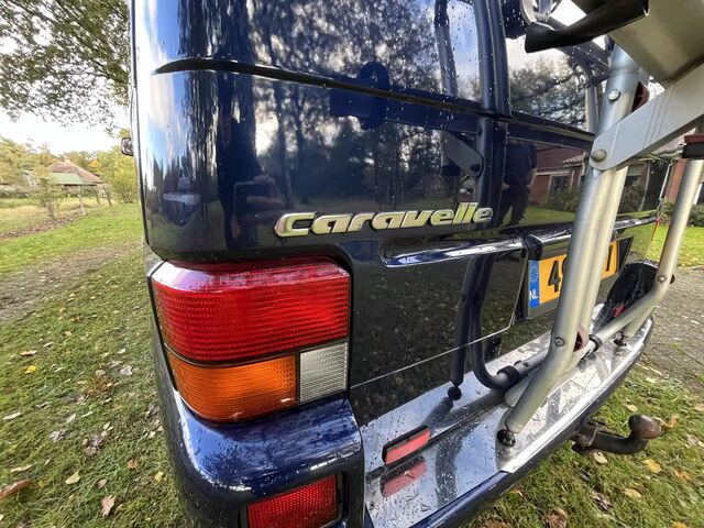 Фольксваген Transporter 2003 в Европе на Automoto.ua Синий Фольксваген Transporter, объемом двигателя 0 л и пробегом 408 тыс. км за 16934 $, фото 6 на Automoto.ua