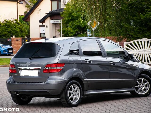 Мерседес Б-класс 2009 в Европе на Automoto.ua Серый Мерседес Б-класс, объемом двигателя 1 л и пробегом 219 тыс. км за 4819 $, фото 20 на Automoto.ua