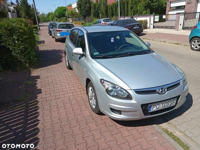 Хендай i30, объемом двигателя 1.4 л и пробегом 147 тыс. км за 4860 $, фото 2 на Automoto.ua