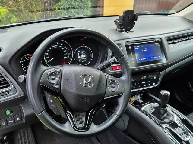 Хонда ХРВ, об'ємом двигуна 1.5 л та пробігом 93 тис. км за 16177 $, фото 8 на Automoto.ua