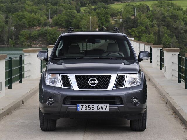 Ниссан Патфайндер, Внедорожник / Кроссовер 2010 - н.в. 2,5 dCi 4WD AT (190)