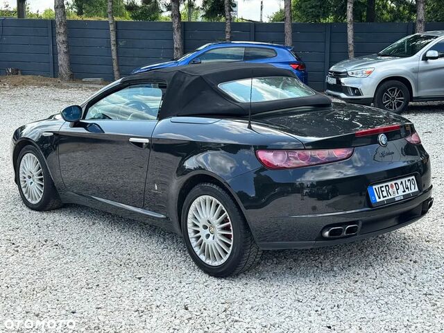 Альфа Ромео Spider 2007 у Європі на Automoto.ua Чорний Альфа Ромео Spider, об'ємом двигуна 2.39 л та пробігом 130 тис. км за 6756 $, фото 9 на Automoto.ua