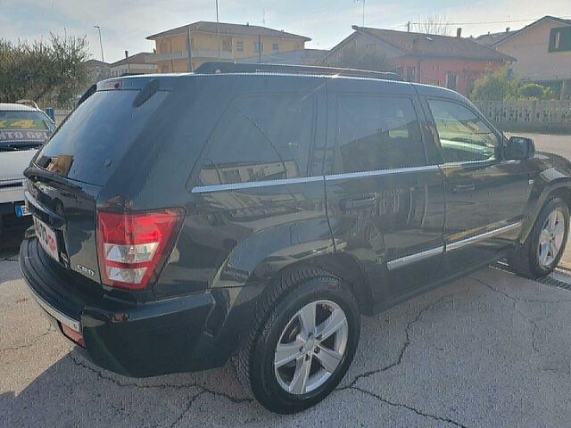 Джип Grand Cherokee 2006 у Європі на Automoto.ua Чорний Джип Grand Cherokee, об'ємом двигуна 2.99 л та пробігом 239 тис. км за 6500 $, фото 4 на Automoto.ua