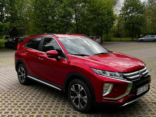 Мицубиси Eclipse Cross, объемом двигателя 1.5 л и пробегом 75 тыс. км за 18121 $, фото 2 на Automoto.ua