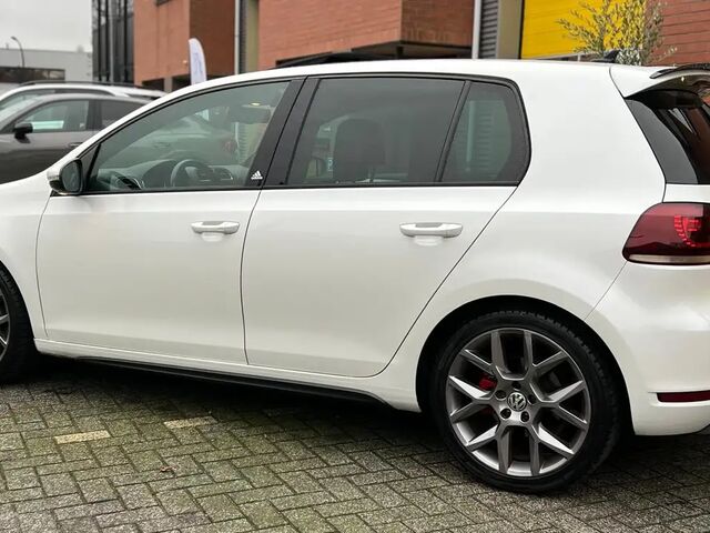 Фольксваген Гольф ГТІ 2012 у Європі на Automoto.ua Білий Фольксваген Гольф ГТІ, об'ємом двигуна 1.98 л та пробігом 158 тис. км за 12950 $, фото 4 на Automoto.ua