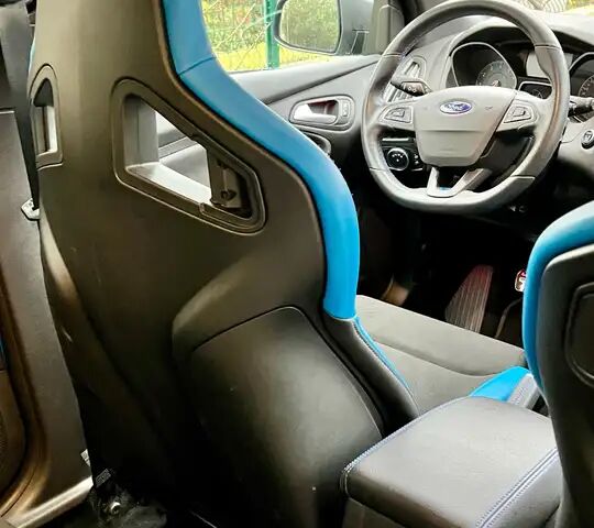 Форд Фокус 2017 в Европе на Automoto.ua Синий Форд Фокус, объемом двигателя 2.3 л и пробегом 27 тыс. км за 38900 $, фото 13 на Automoto.ua