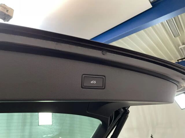 Фольксваген Тигуан 2020 в Европе на Automoto.ua Черный Фольксваген Тигуан, объемом двигателя 1.5 л и пробегом 157 тыс. км за 26151 $, фото 19 на Automoto.ua