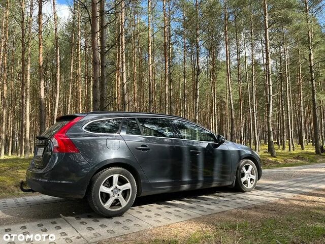 Вольво B60, объемом двигателя 1.56 л и пробегом 273 тыс. км за 6955 $, фото 9 на Automoto.ua