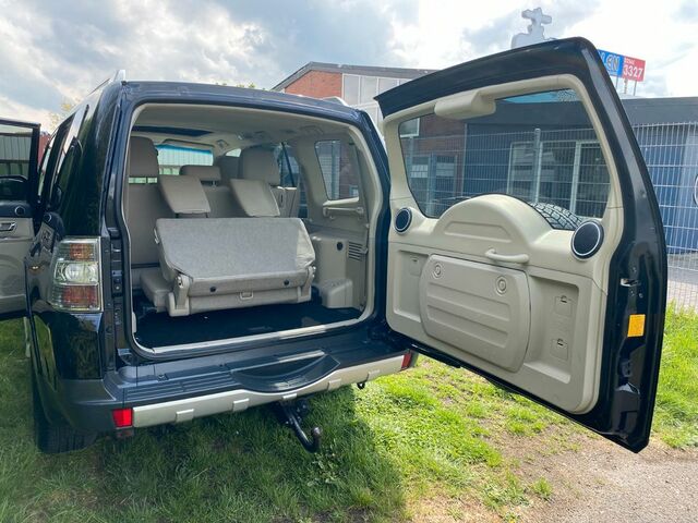 Мицубиси Паджеро 2009 в Европе на Automoto.ua Черный Мицубиси Паджеро, объемом двигателя 3.2 л и пробегом 85 тыс. км за 26803 $, фото 12 на Automoto.ua