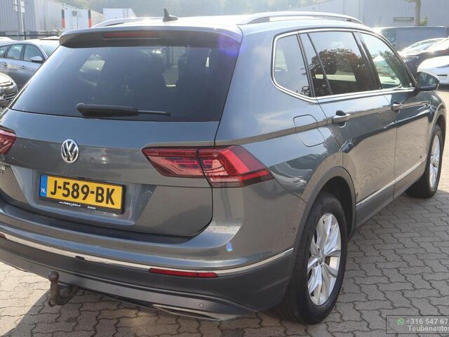 Фольксваген Tiguan Allspace 2020 у Європі на Automoto.ua Сірий Фольксваген Tiguan Allspace, об'ємом двигуна 1.5 л та пробігом 173 тис. км за 21402 $, фото 4 на Automoto.ua