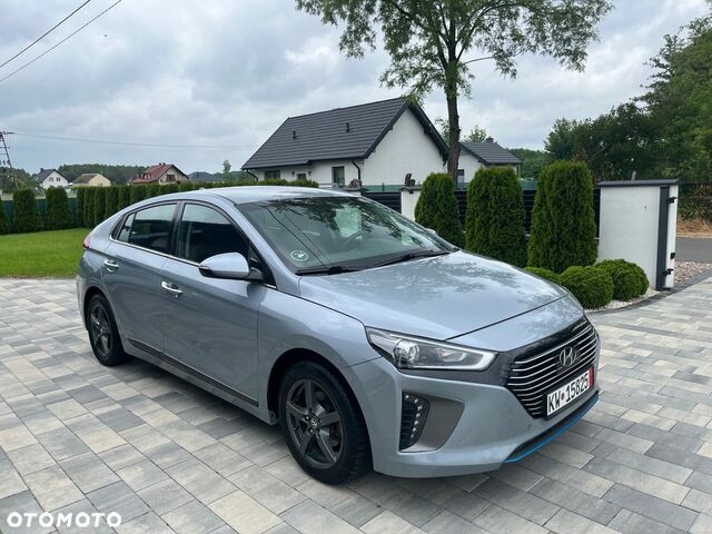 Хендай Ioniq, объемом двигателя 1.58 л и пробегом 93 тыс. км за 12959 $, фото 6 на Automoto.ua