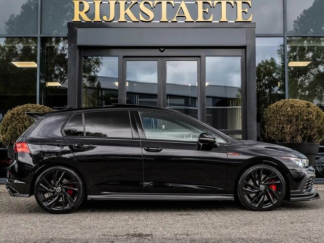 Фольксваген Гольф ГТИ 2021 в Европе на Automoto.ua Черный Фольксваген Гольф ГТИ, объемом двигателя 1.98 л и пробегом 72 тыс. км за 48951 $, фото 3 на Automoto.ua