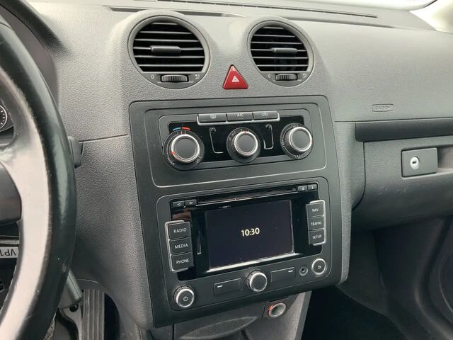 Фольксваген Кадди 2015 в Европе на Automoto.ua Серебряный Фольксваген Кадди, объемом двигателя 1.6 л и пробегом 240 тыс. км за 9595 $, фото 11 на Automoto.ua