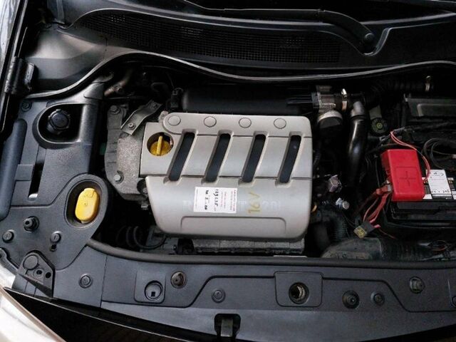 Чорний Рено Меган, об'ємом двигуна 2 л та пробігом 176 тис. км за 2649 $, фото 10 на Automoto.ua