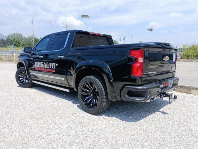 Шевроле Сильверадо 2024 в Европе на Automoto.ua Черный Шевроле Сильверадо, объемом двигателя 6.16 л и пробегом 30 тыс. км за 93702 $, фото 5 на Automoto.ua