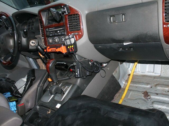 Міцубісі Паджеро 2004 у Європі на Automoto.ua Сірий Міцубісі Паджеро, об'ємом двигуна 0 л та пробігом 214 тис. км за 3794 $, фото 6 на Automoto.ua