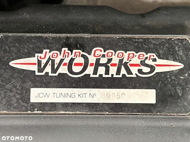 Мини John Cooper Works, объемом двигателя 1.6 л и пробегом 165 тыс. км за 6156 $, фото 34 на Automoto.ua