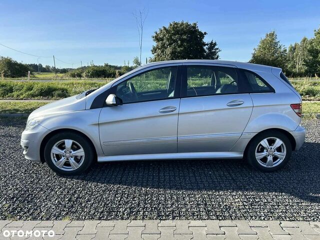 Мерседес Б-клас 2011 у Європі на Automoto.ua Сірий Мерседес Б-клас, об'ємом двигуна 1 л та пробігом 367 тис. км за 4819 $, фото 4 на Automoto.ua