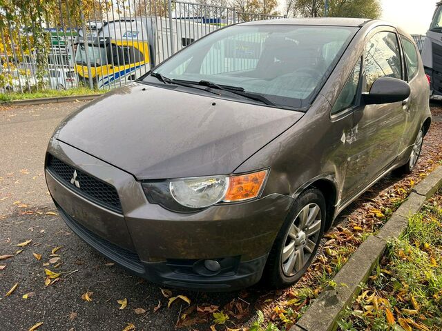 Міцубісі Кольт 2013 у Європі на Automoto.ua Коричневий Міцубісі Кольт, об'ємом двигуна 0 л та пробігом 67 тис. км за 1700 $, фото 1 на Automoto.ua