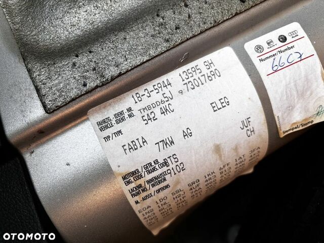 Шкода Фабия, объемом двигателя 1.6 л и пробегом 211 тыс. км за 3261 $, фото 13 на Automoto.ua
