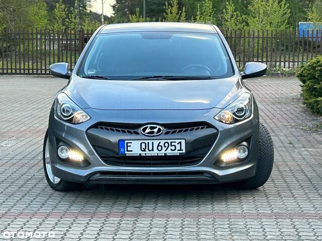 Хендай i30, об'ємом двигуна 1.4 л та пробігом 178 тис. км за 6458 $, фото 19 на Automoto.ua