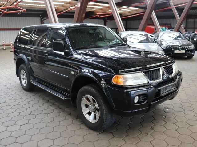 Міцубісі Паджеро 2005 у Європі на Automoto.ua Чорний Міцубісі Паджеро, об'ємом двигуна 2.48 л та пробігом 213 тис. км за 9919 $, фото 4 на Automoto.ua