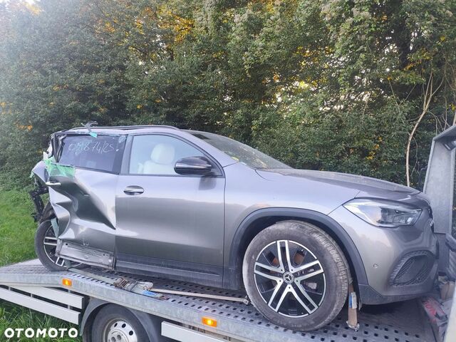 Мерседес ГЛА-Класс 2020 в Европе на Automoto.ua Серый Мерседес ГЛА-Класс, объемом двигателя 1 л и пробегом 91 тыс. км за 11356 $, фото 6 на Automoto.ua