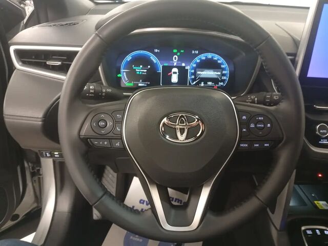 Тойота Corolla Cross 2023 в Европе на Automoto.ua Серый Тойота Corolla Cross, объемом двигателя 1.99 л и пробегом 39 тыс. км за 35897 $, фото 9 на Automoto.ua