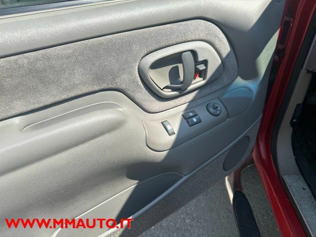 Шевроле Сильверадо 1998 в Европе на Automoto.ua Красный Шевроле Сильверадо, объемом двигателя 6.47 л и пробегом 181 тыс. км за 20652 $, фото 12 на Automoto.ua