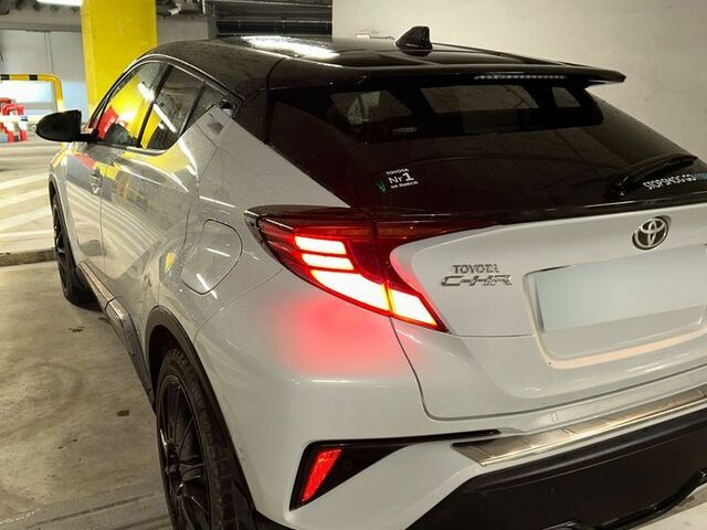 Тойота C-HR 2021 в Европе на Automoto.ua Серый Тойота C-HR, объемом двигателя 1 л и пробегом 34 тыс. км за 115000 $, фото 9 на Automoto.ua