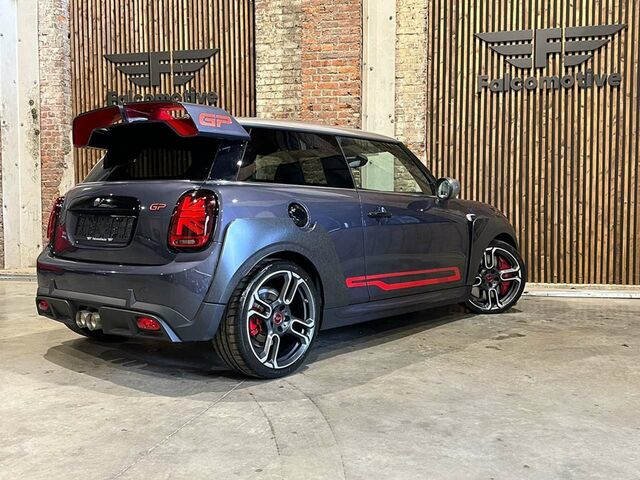 Серый Мини John Cooper Works, объемом двигателя 2 л и пробегом 21 тыс. км за 46226 $, фото 11 на Automoto.ua