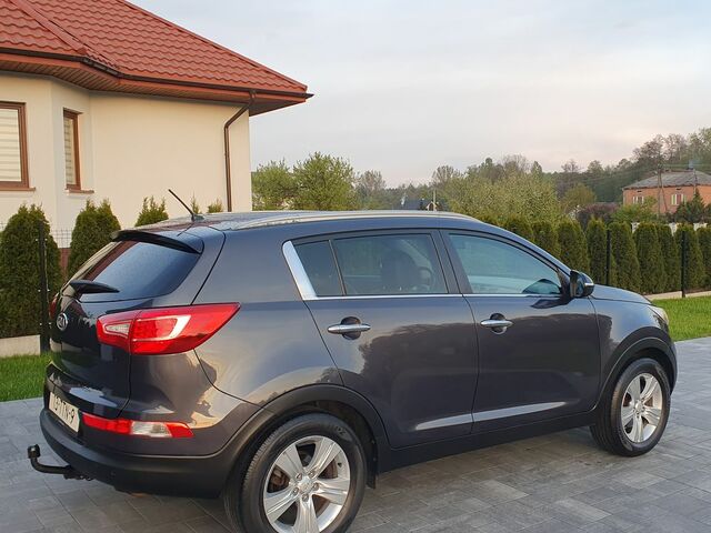 Кіа Sportage, об'ємом двигуна 2 л та пробігом 189 тис. км за 9698 $, фото 17 на Automoto.ua